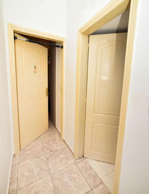 Lili'S Apartment 埃莱夫西纳 外观 照片